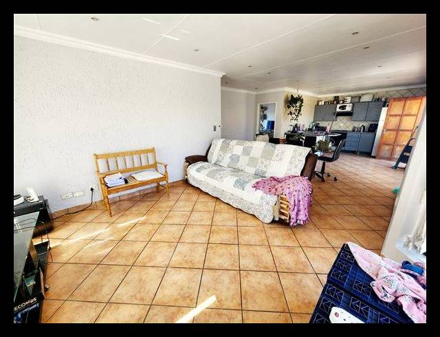 2 BEDROOM TOWNHOUSE FOR SALE IN EVELEIGH